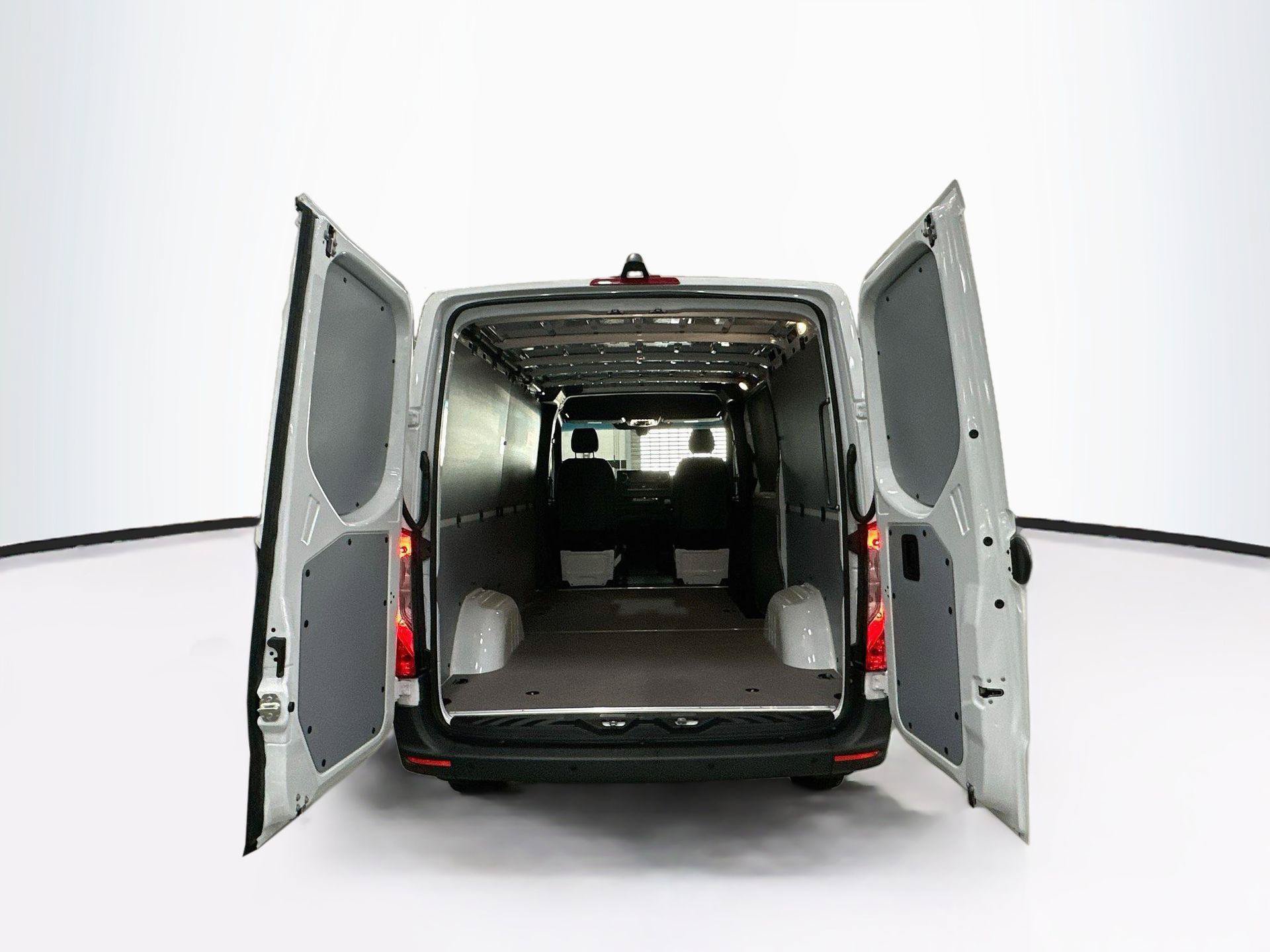 Used 2026 Mercedes-Benz Sprinter 2500 image 5