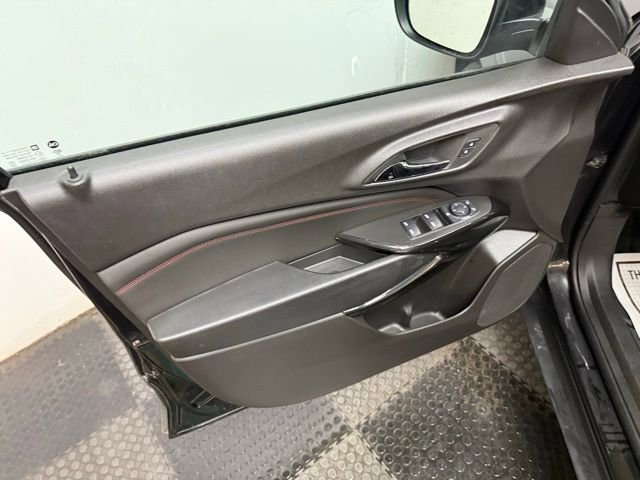 Certified 2025 Chevrolet Trax RS w/ Sunroof Package image 19