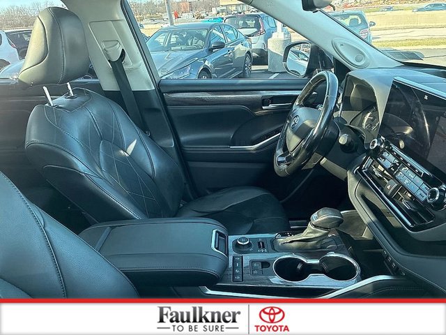 Certified 2021 Toyota Highlander Platinum image 21