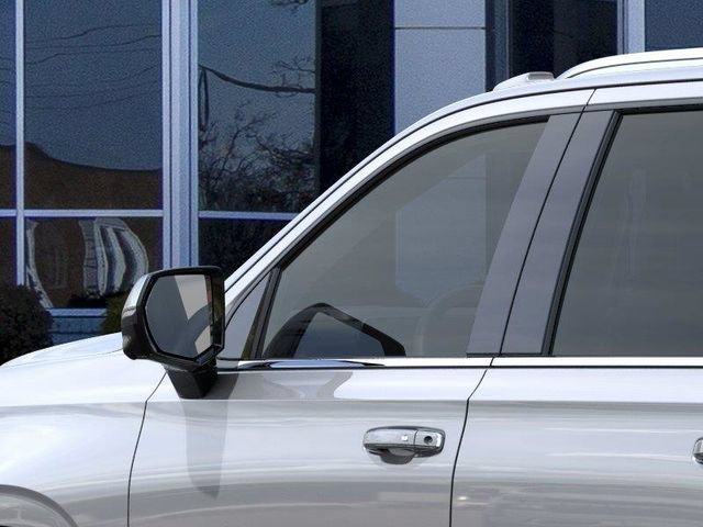 New 2026 Chevrolet Suburban Premier w/ Sun And Tow Package AWD/4WD image 12