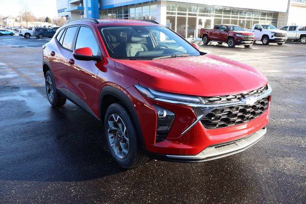 New 2026 Chevrolet Trax LT w/ LT Convenience Package image 2