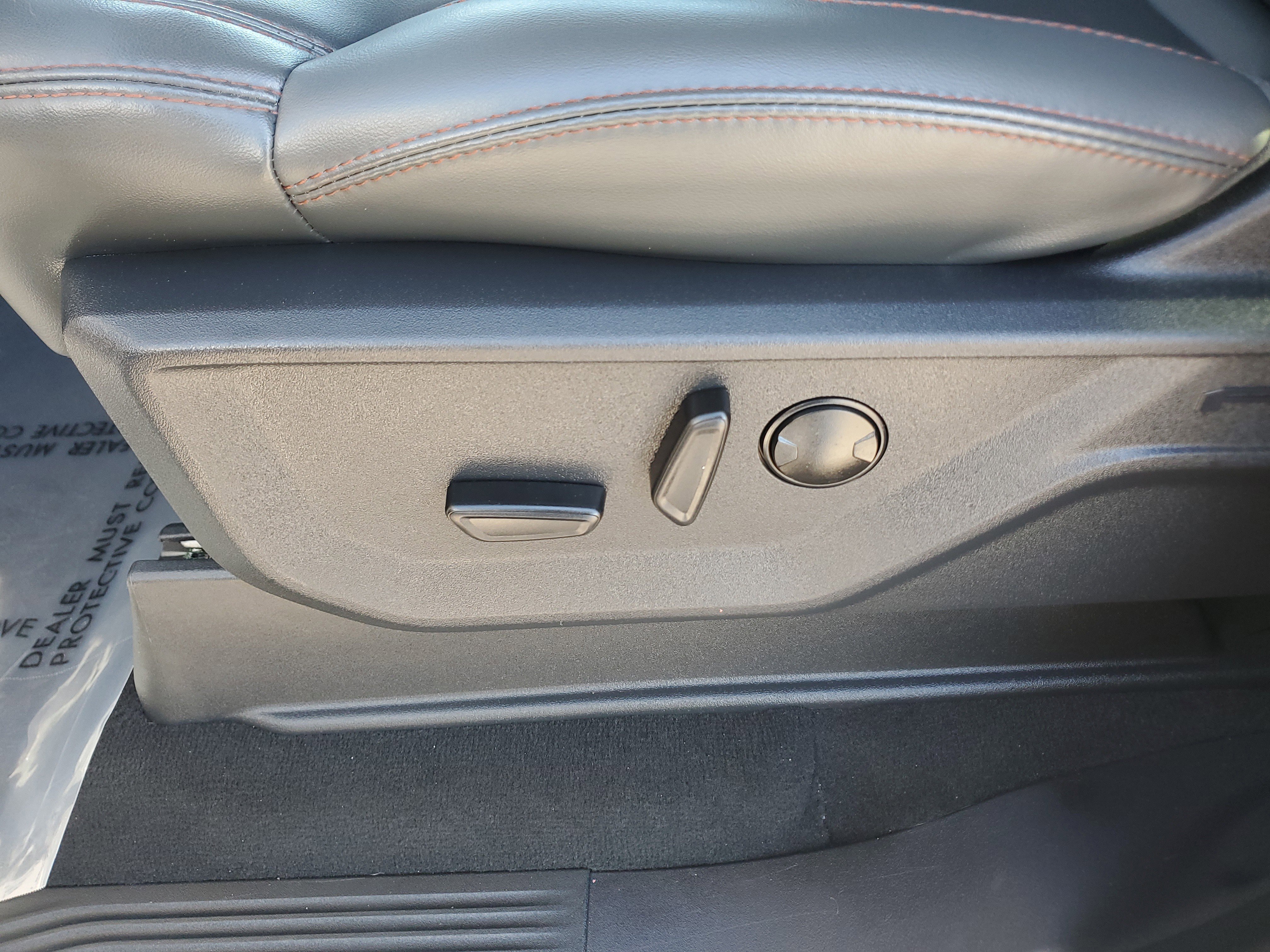 Used 2025 Ford Expedition Active image 13