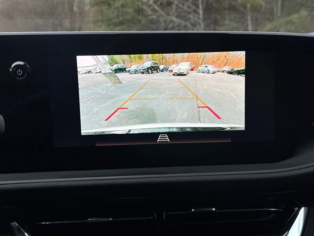 Used 2025 Buick Envista Sport Touring image 29