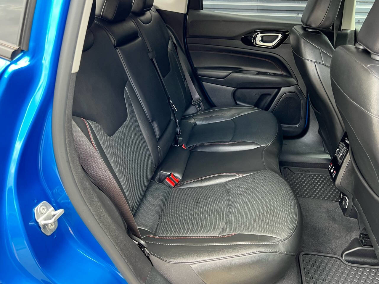 Used 2022 Jeep Compass Trailhawk w/ Trailhawk Elite Group image 19