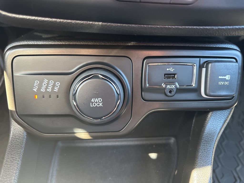 Used 2021 Jeep Renegade Limited image 36