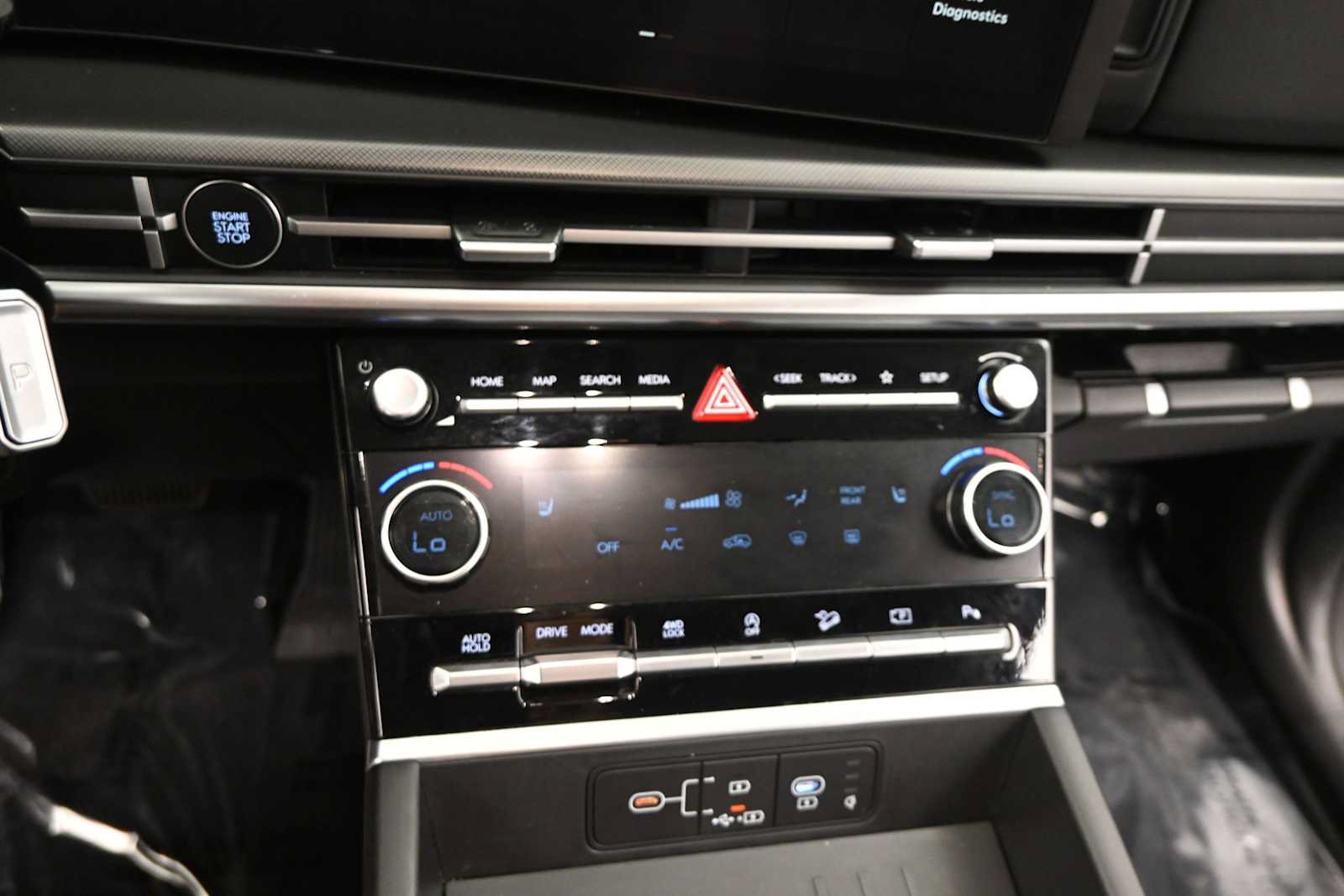 Certified 2025 Hyundai Santa Fe SEL AWD/4WD image 24