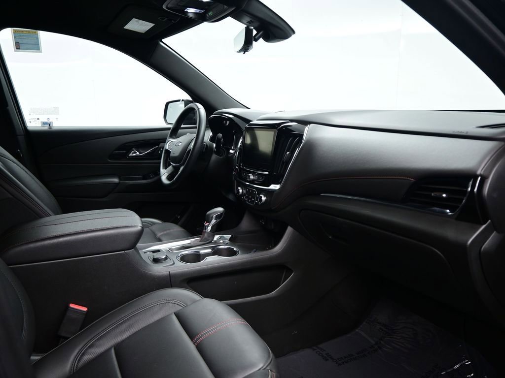 Used 2023 Chevrolet Traverse RS image 11