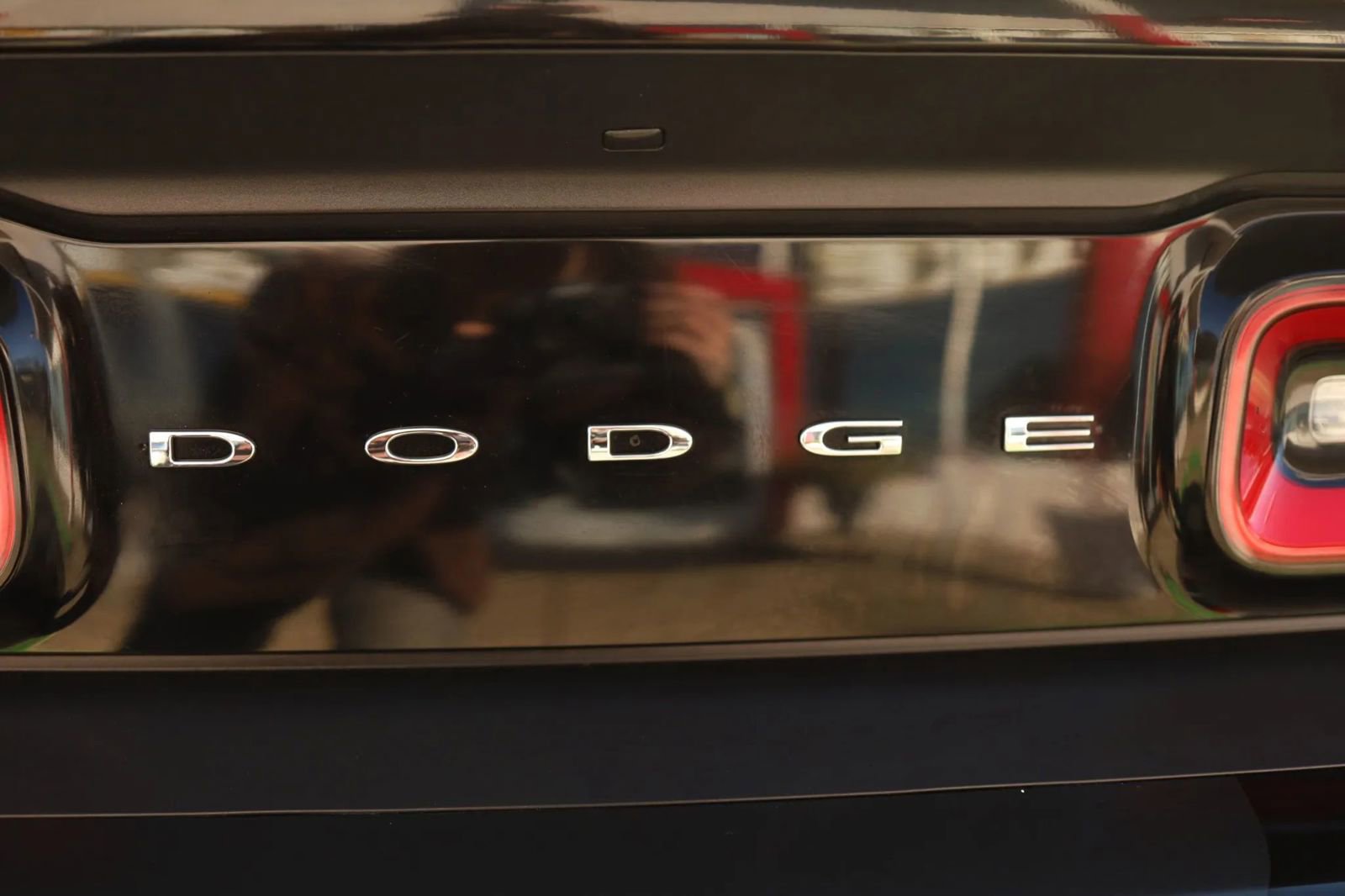 Used 2016 Dodge Challenger R/T w/ Blacktop Package image 39