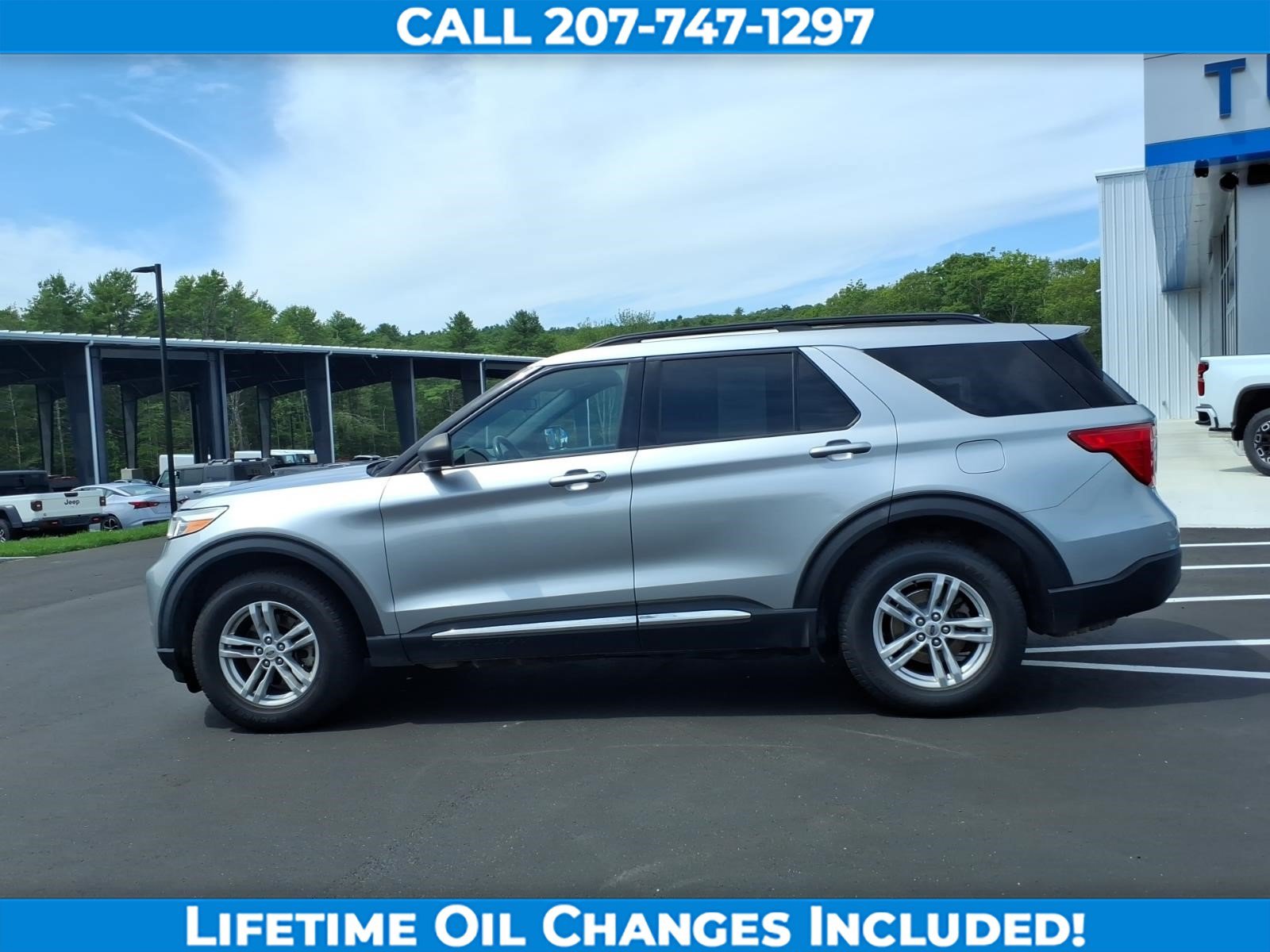 Used 2020 Ford Explorer XLT w/ Equipment Group 202A AWD/4WD image 8