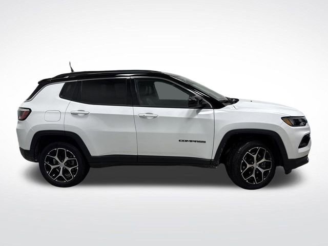 Used 2024 Jeep Compass Limited image 2
