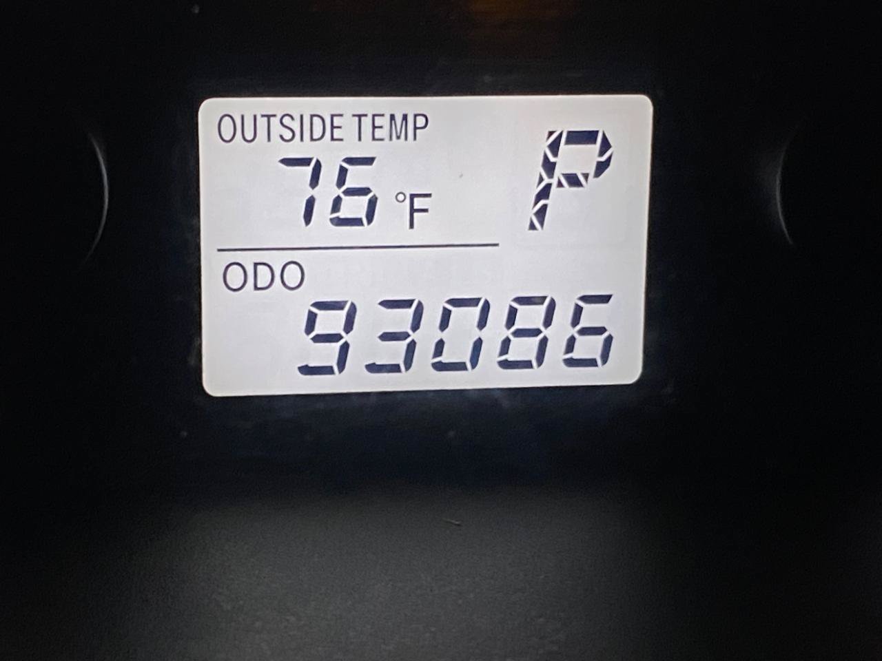 Used 2009 Pontiac Vibe GT FWD image 11