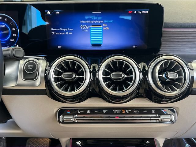 Used 2025 Mercedes-Benz EQB 300 4MATIC image 46