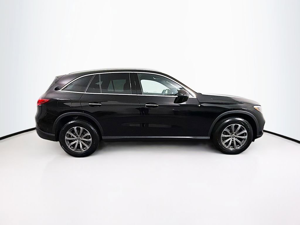 Used 2026 Mercedes-Benz GLC 300 4MATIC image 8