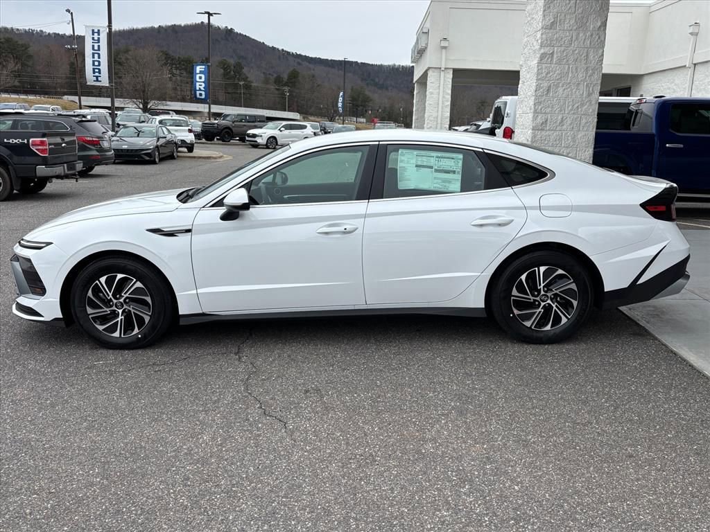 New 2026 Hyundai Sonata Blue FWD image 24