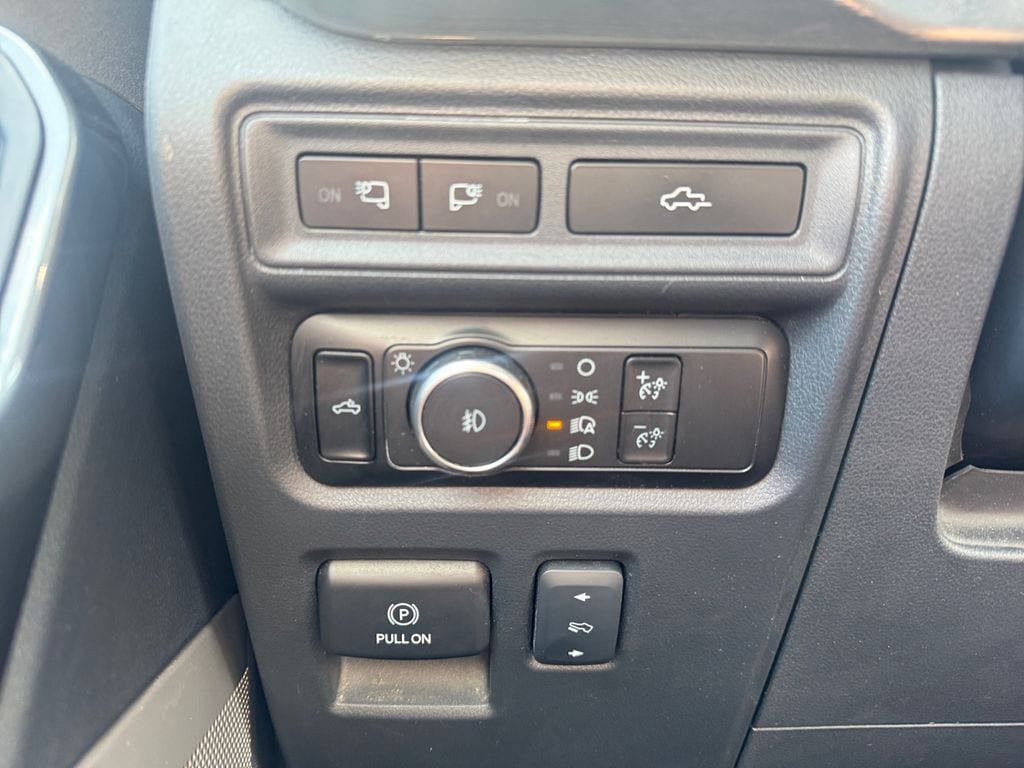 Used 2023 Ford F150 Lariat w/ Equipment Group 502A High AWD/4WD image 17