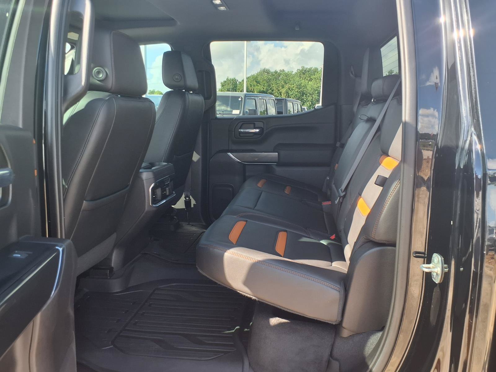 Used 2019 GMC Sierra 1500 AT4 w/ AT4 Premium Package AWD/4WD image 10