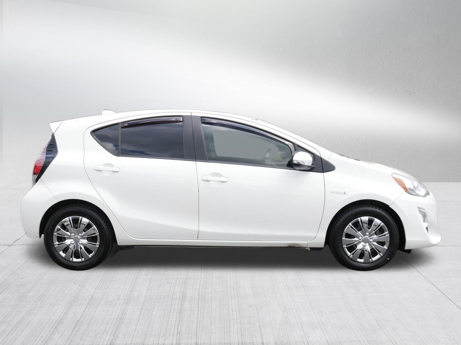 Used 2015 Toyota Prius C One FWD image 8