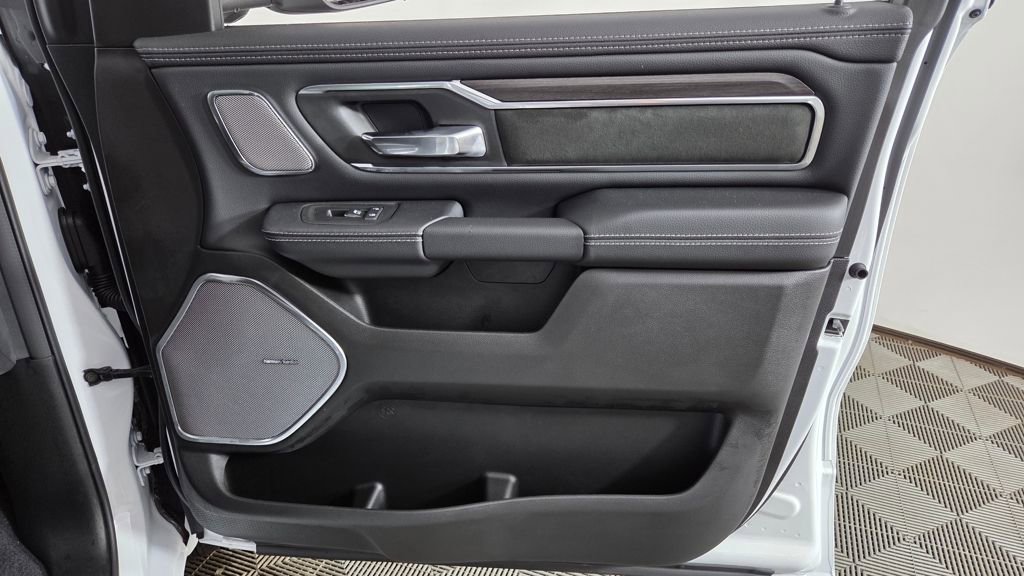 New 2026 RAM 1500 Laramie w/ Night Edition AWD/4WD image 32