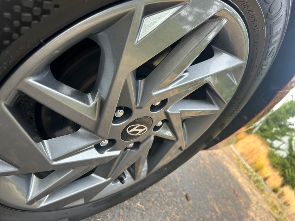 Used 2024 Hyundai Elantra SEL image 35