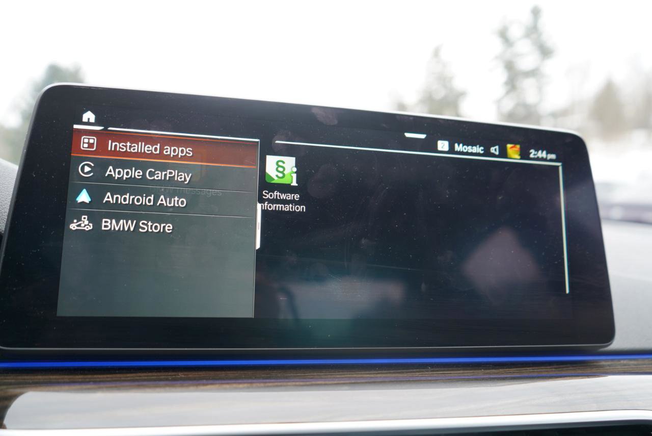 Used 2023 BMW 540i xDrive w/ M Sport Package image 38