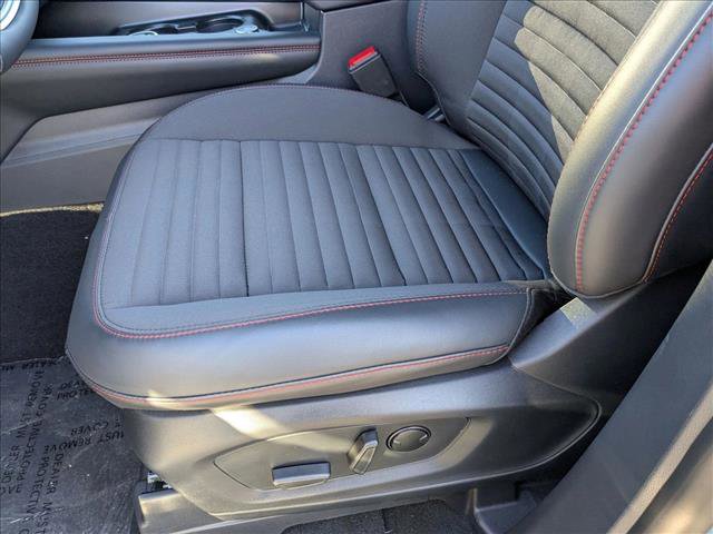 New 2026 Ford Explorer ST-Line w/ ST-Line Street Pack image 4