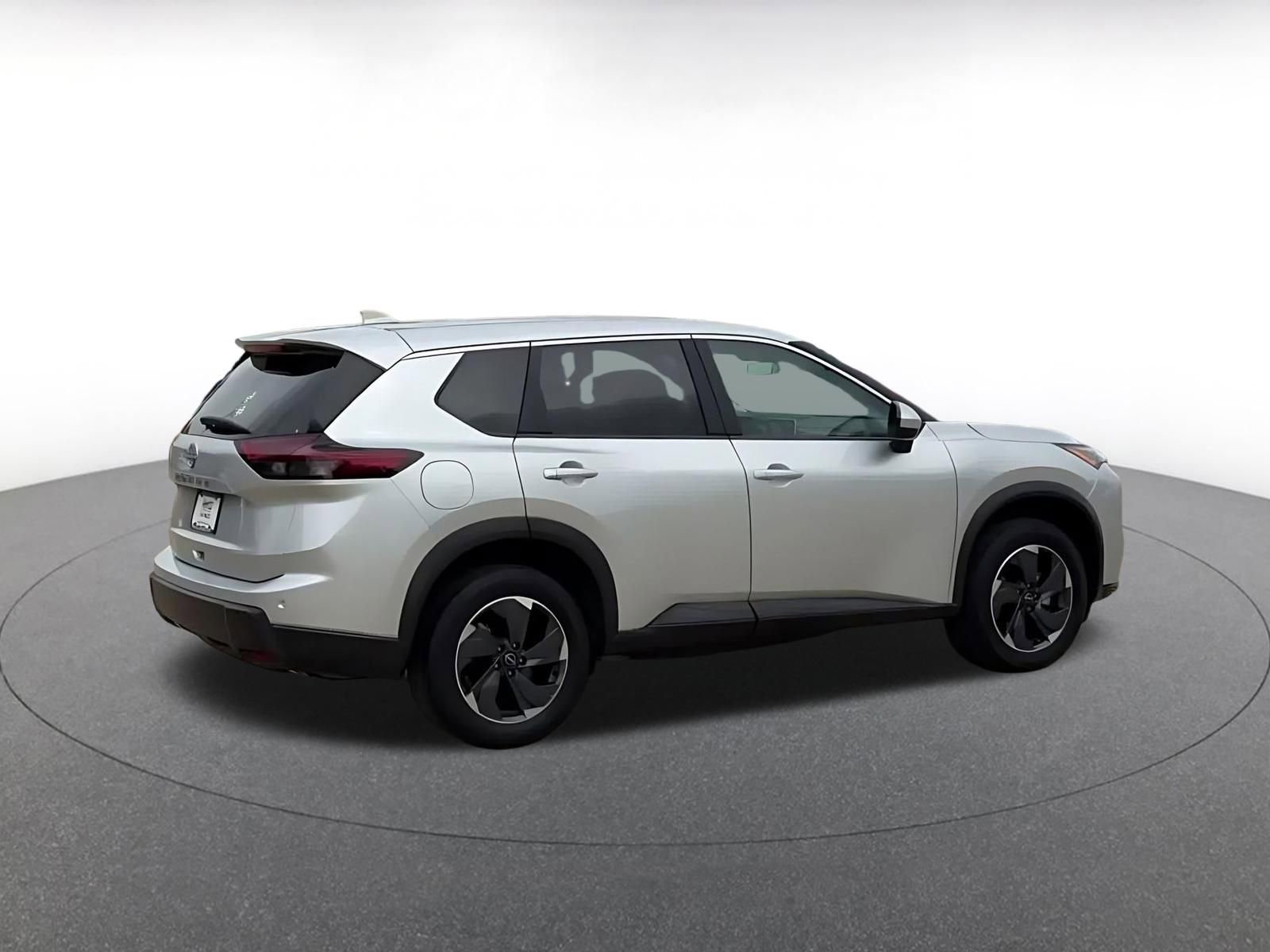 Used 2025 Nissan Rogue SV FWD image 15