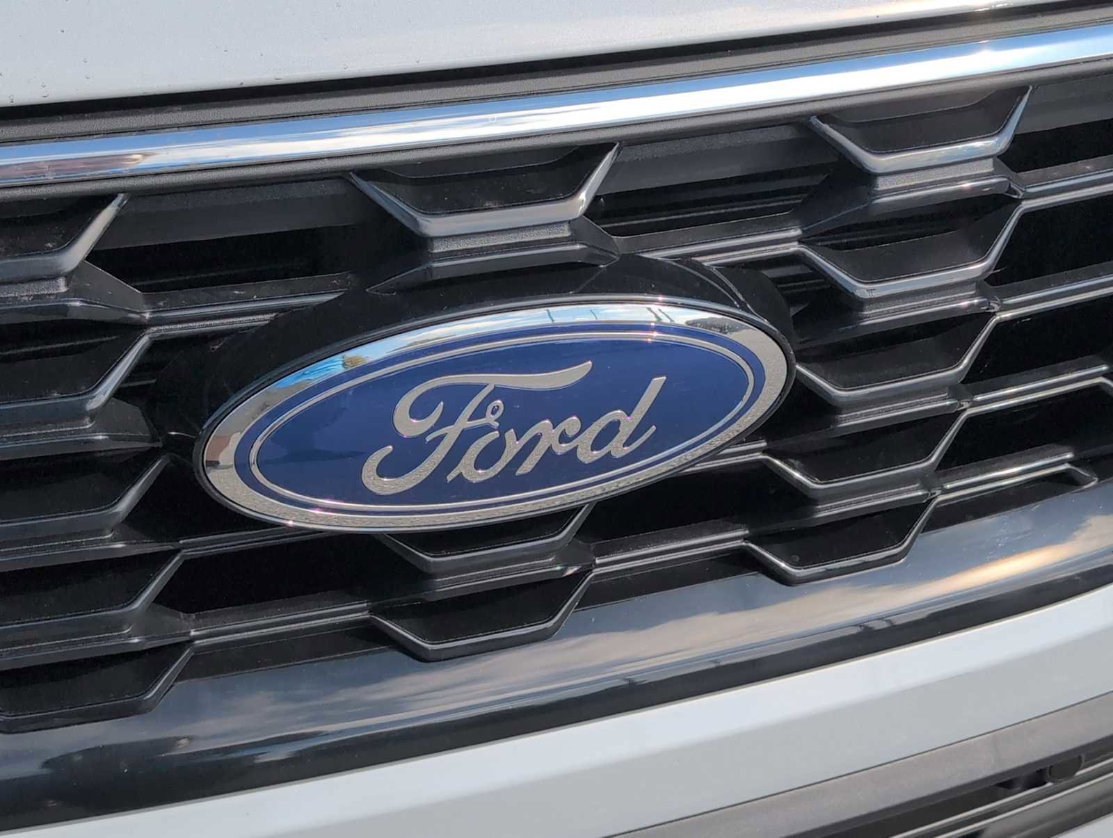 New 2026 Ford Escape ST-Line w/ Tech Pack #1 image 17