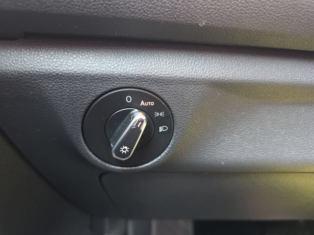 Used 2024 Volkswagen Jetta SE FWD image 25