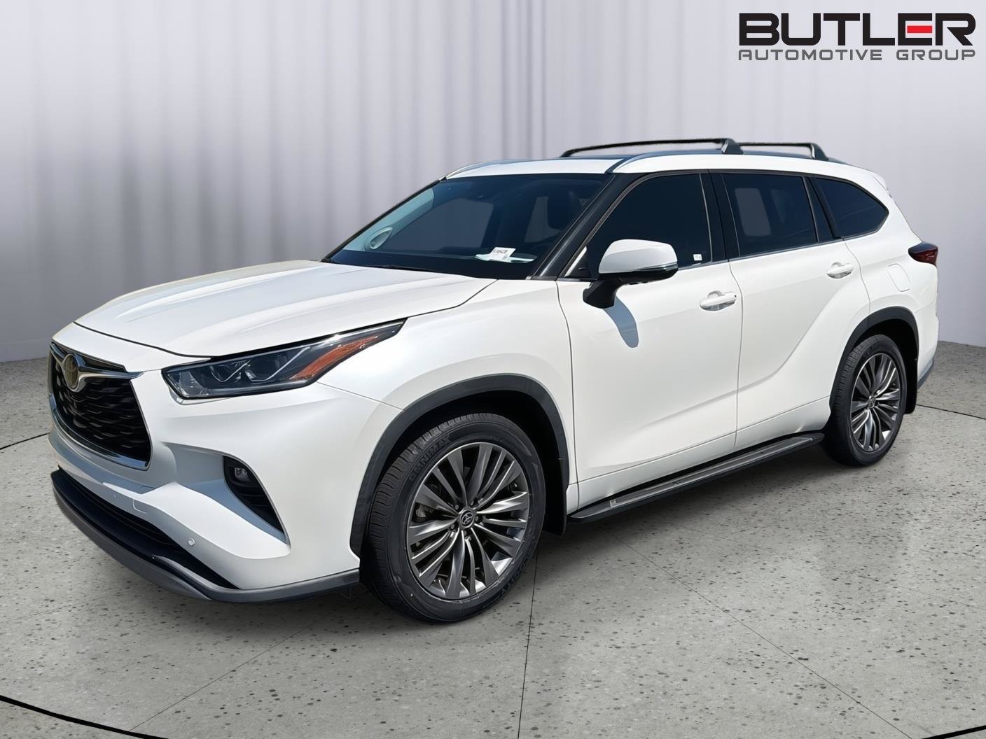 Used 2020 Toyota Highlander Platinum AWD/4WD image 2