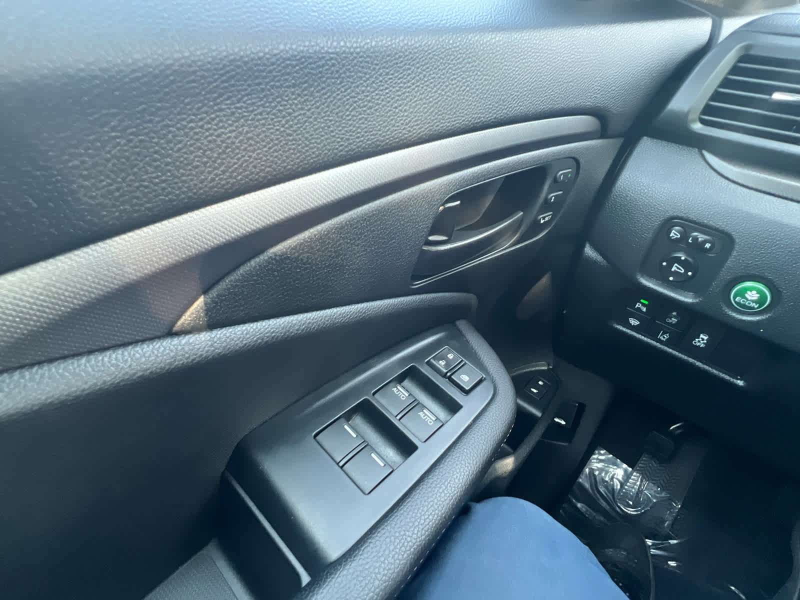 Used 2023 Honda Passport TrailSport image 6