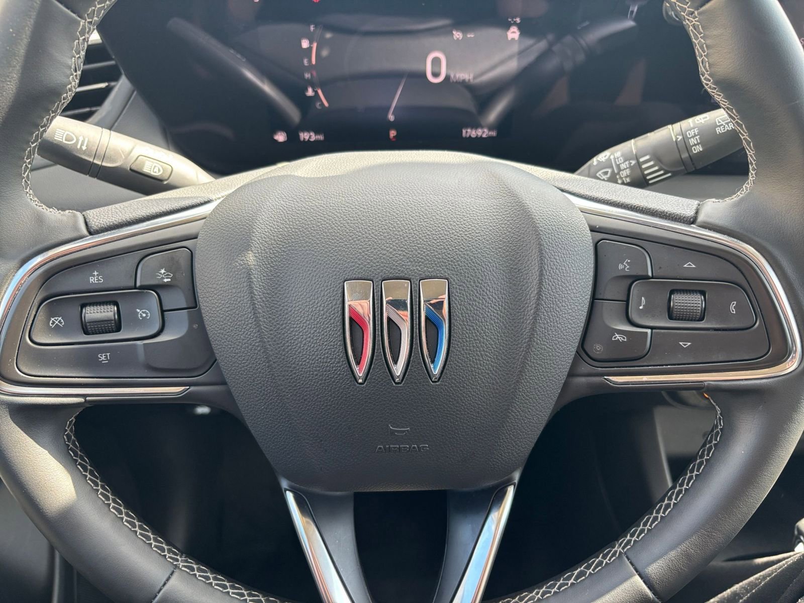 Used 2025 Buick Encore GX Preferred image 27