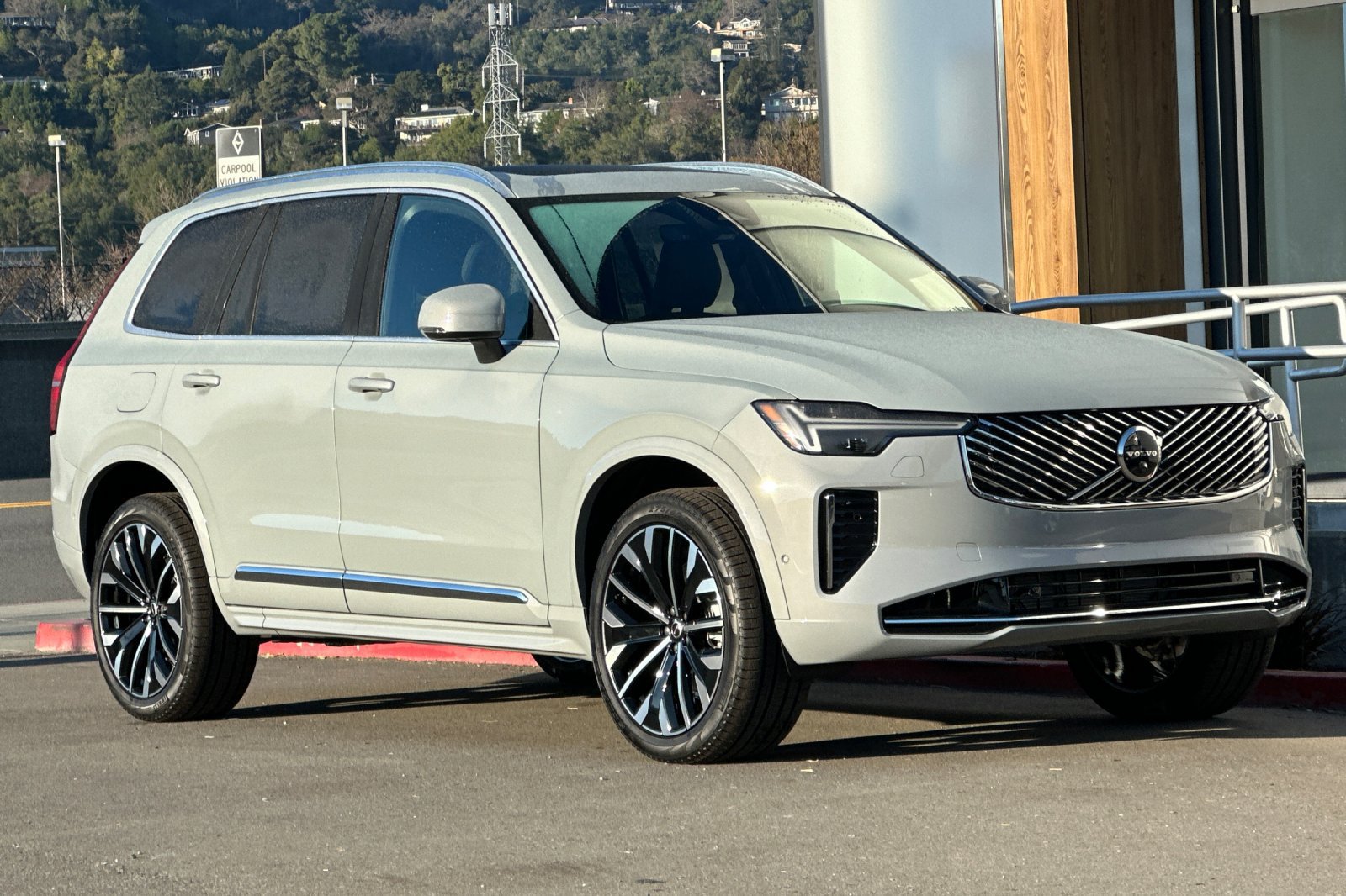 New 2026 Volvo XC90 B5 Plus w/ Protection Package AWD/4WD image 9