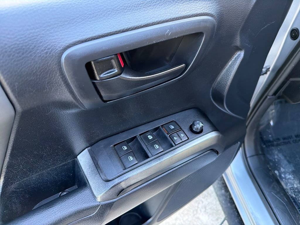 Used 2019 Toyota Tacoma SR5 image 16