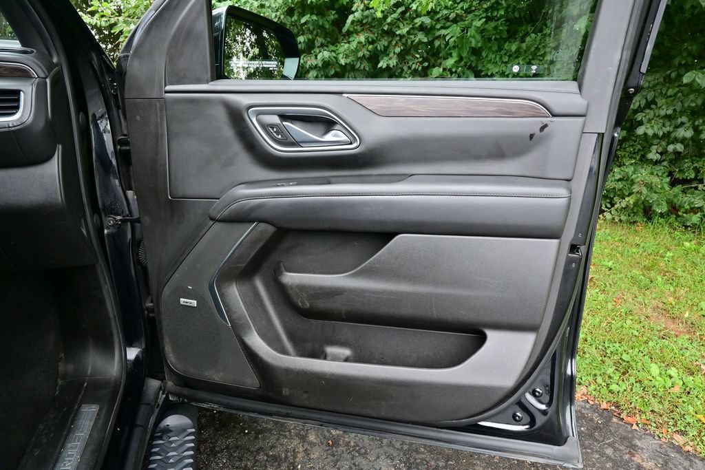Used 2021 Chevrolet Tahoe Z71 w/ Z71 Off-Road Package AWD/4WD image 24