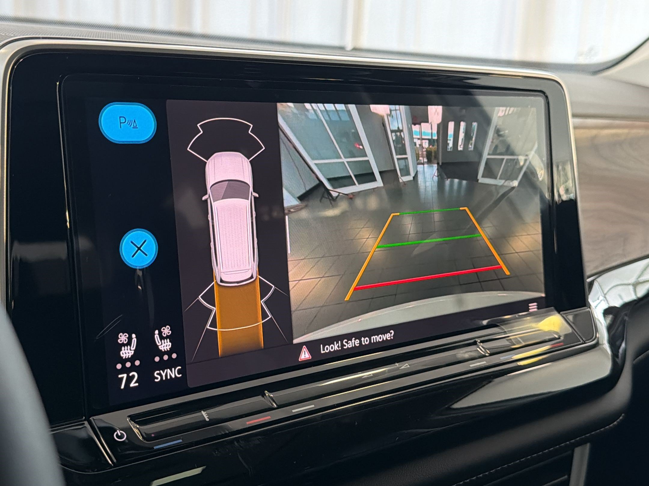 New 2026 Volkswagen Atlas SE FWD image 24