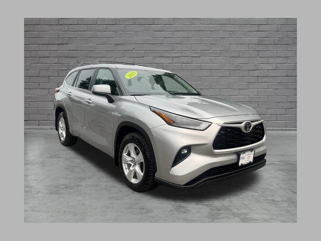 Used 2023 Toyota Highlander LE