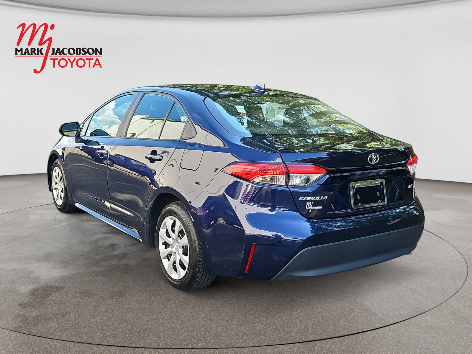 Used 2024 Toyota Corolla LE FWD image 14