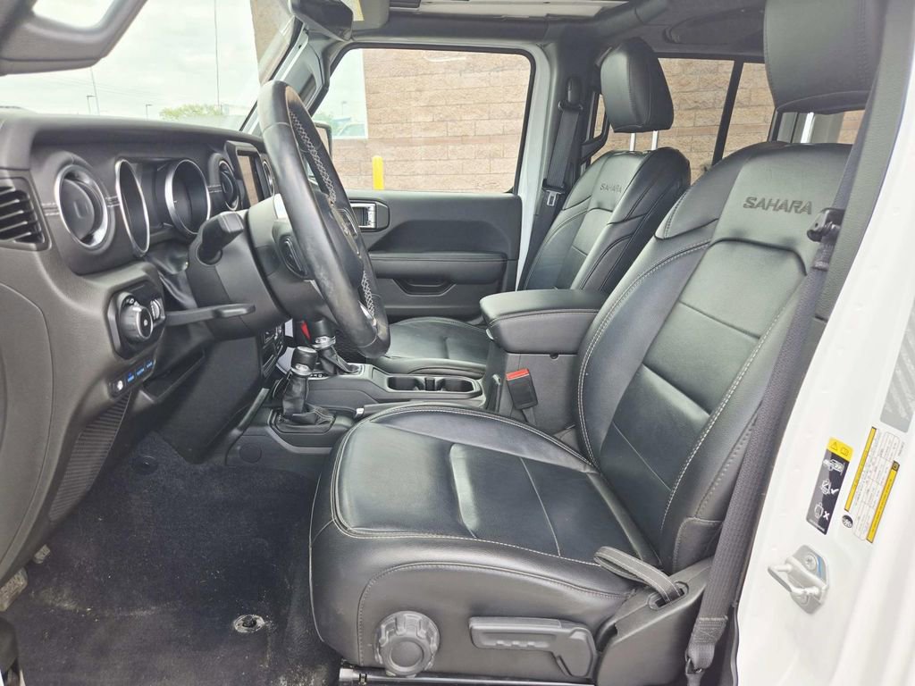 Used 2023 Jeep Wrangler Unlimited Sahara w/ Cold Weather Group AWD/4WD image 15