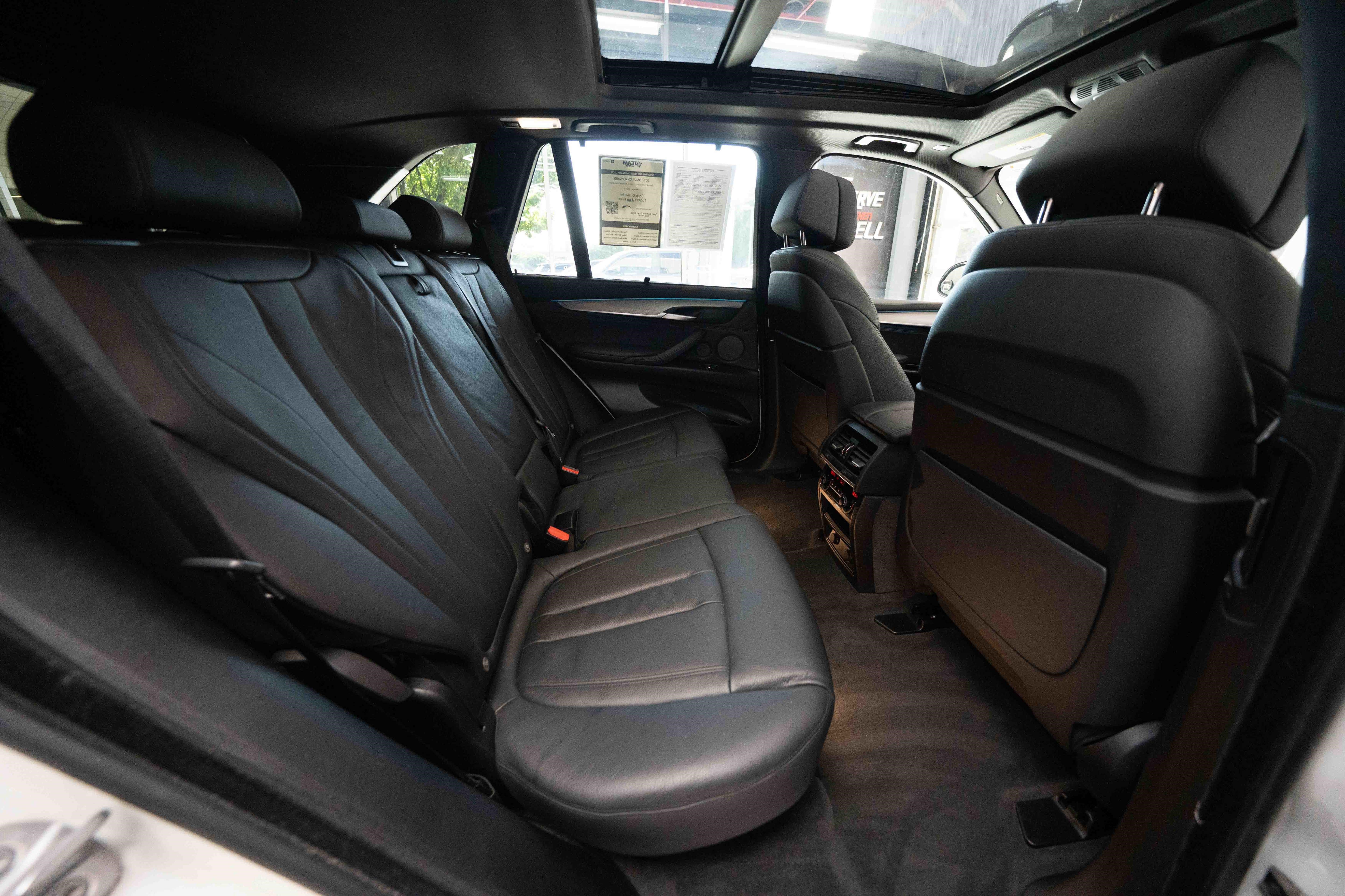 Used 2017 BMW X5 xDrive50i AWD/4WD image 25
