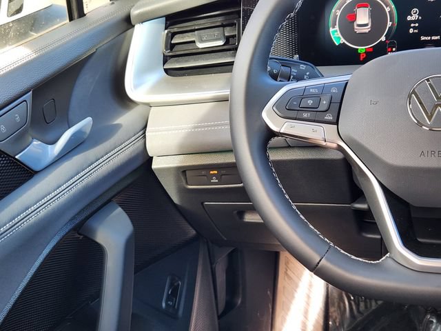 New 2026 Volkswagen Tiguan SE AWD/4WD image 26