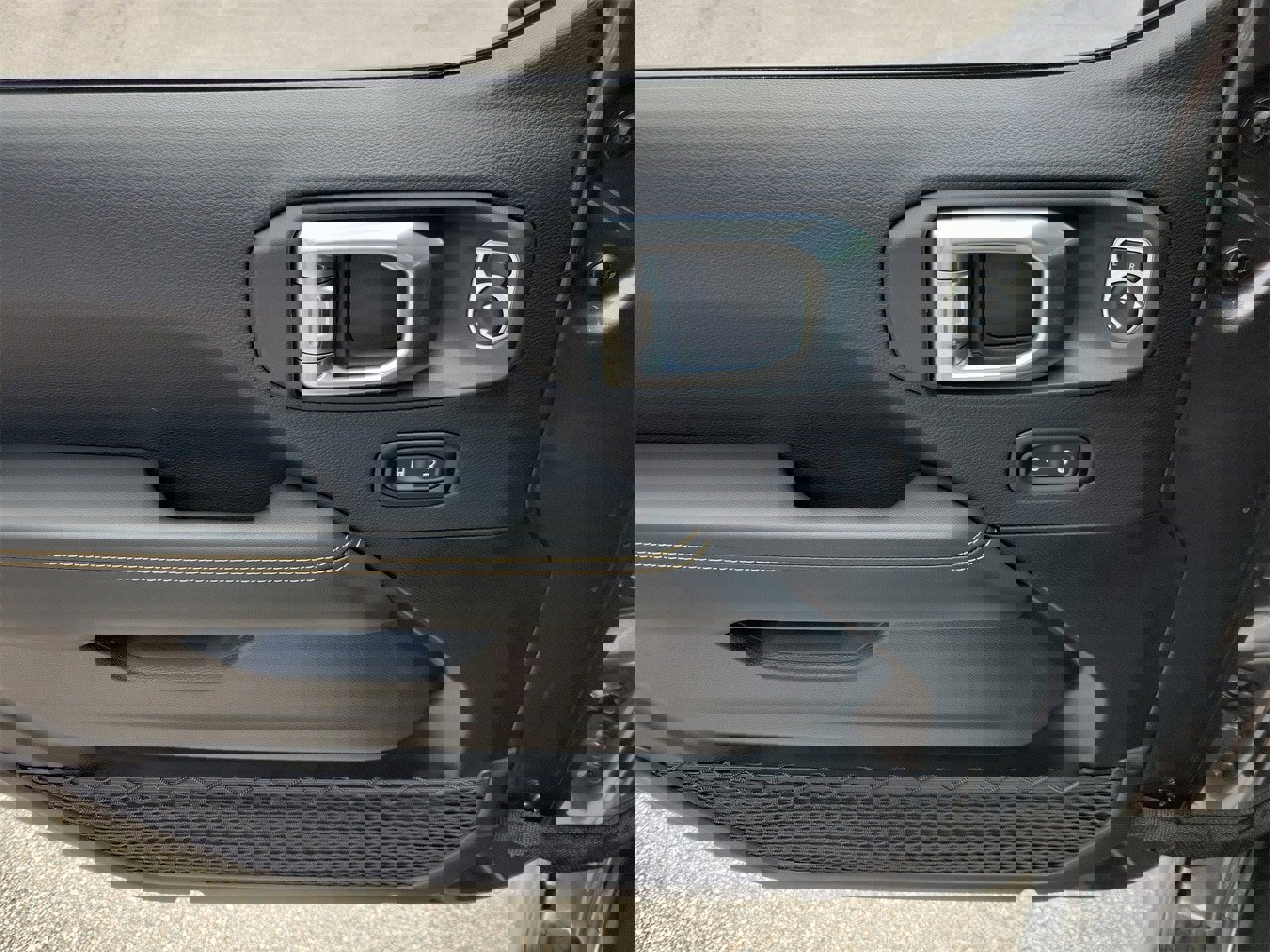 Used 2025 Jeep Wrangler Unlimited Rubicon 392 image 12