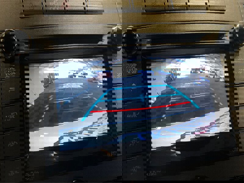 Used 2015 Toyota Venza LE image 19