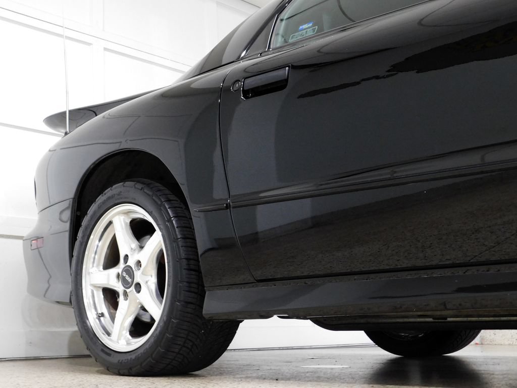 Used 1997 Pontiac Firebird Trans Am RWD image 12