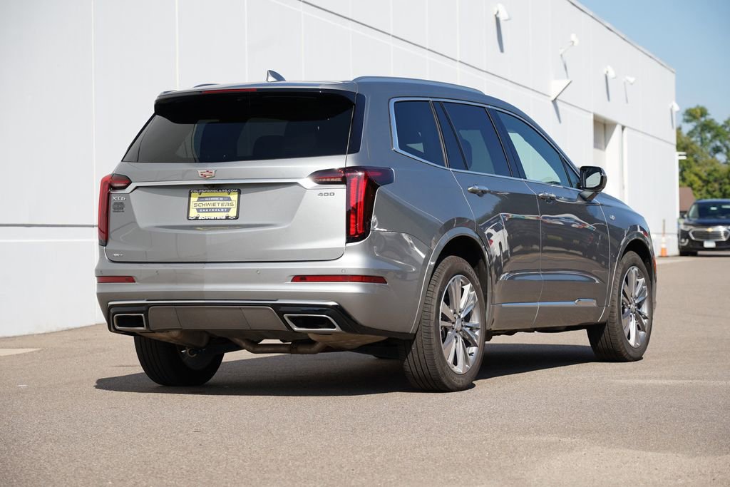 Used 2025 Cadillac XT6 Premium Luxury image 3