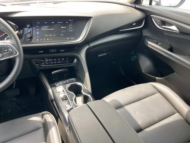 Used 2023 Buick Envision Essence AWD/4WD image 4