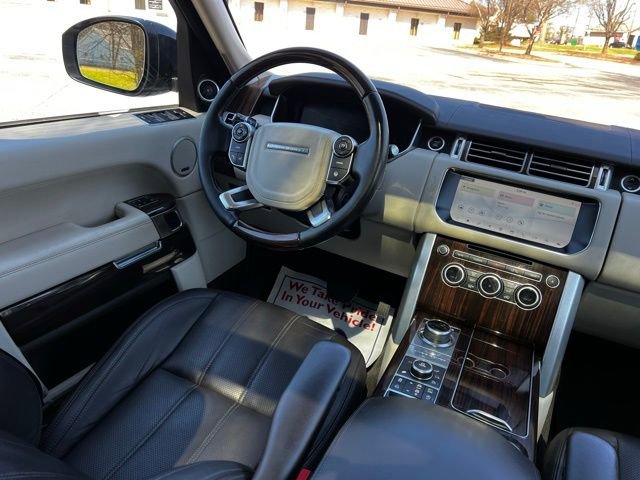 Used 2017 Land Rover Range Rover HSE image 30