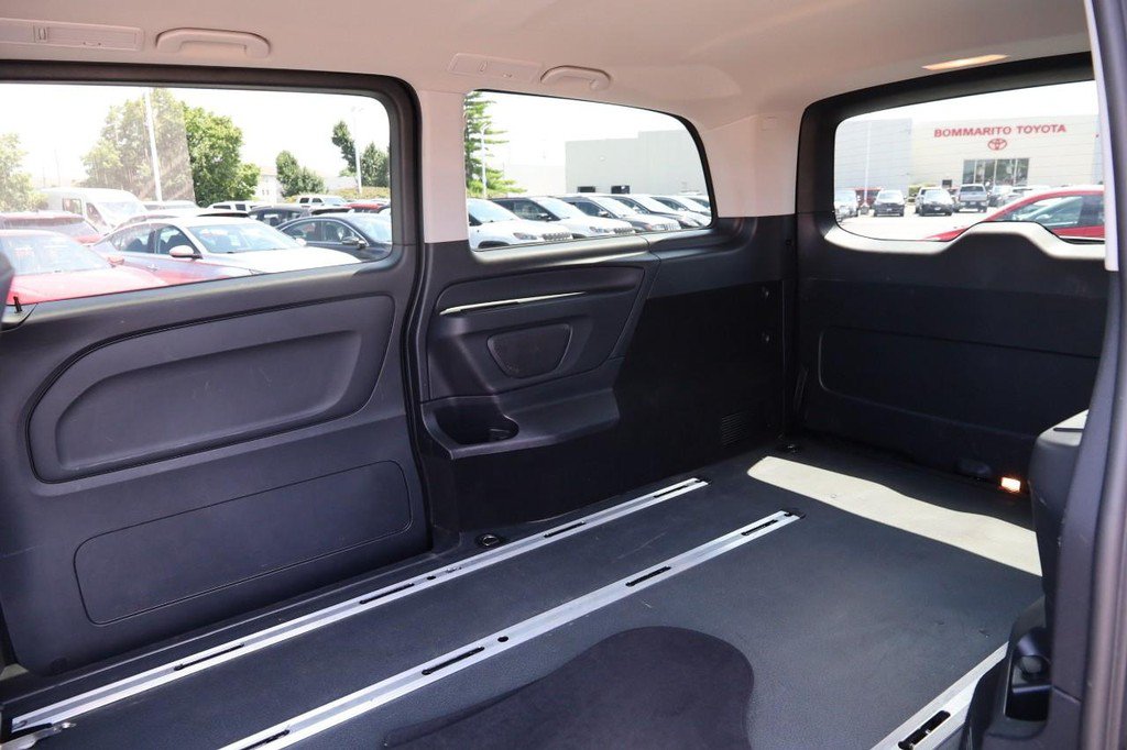 Used 2023 Mercedes-Benz Metris Passenger image 11