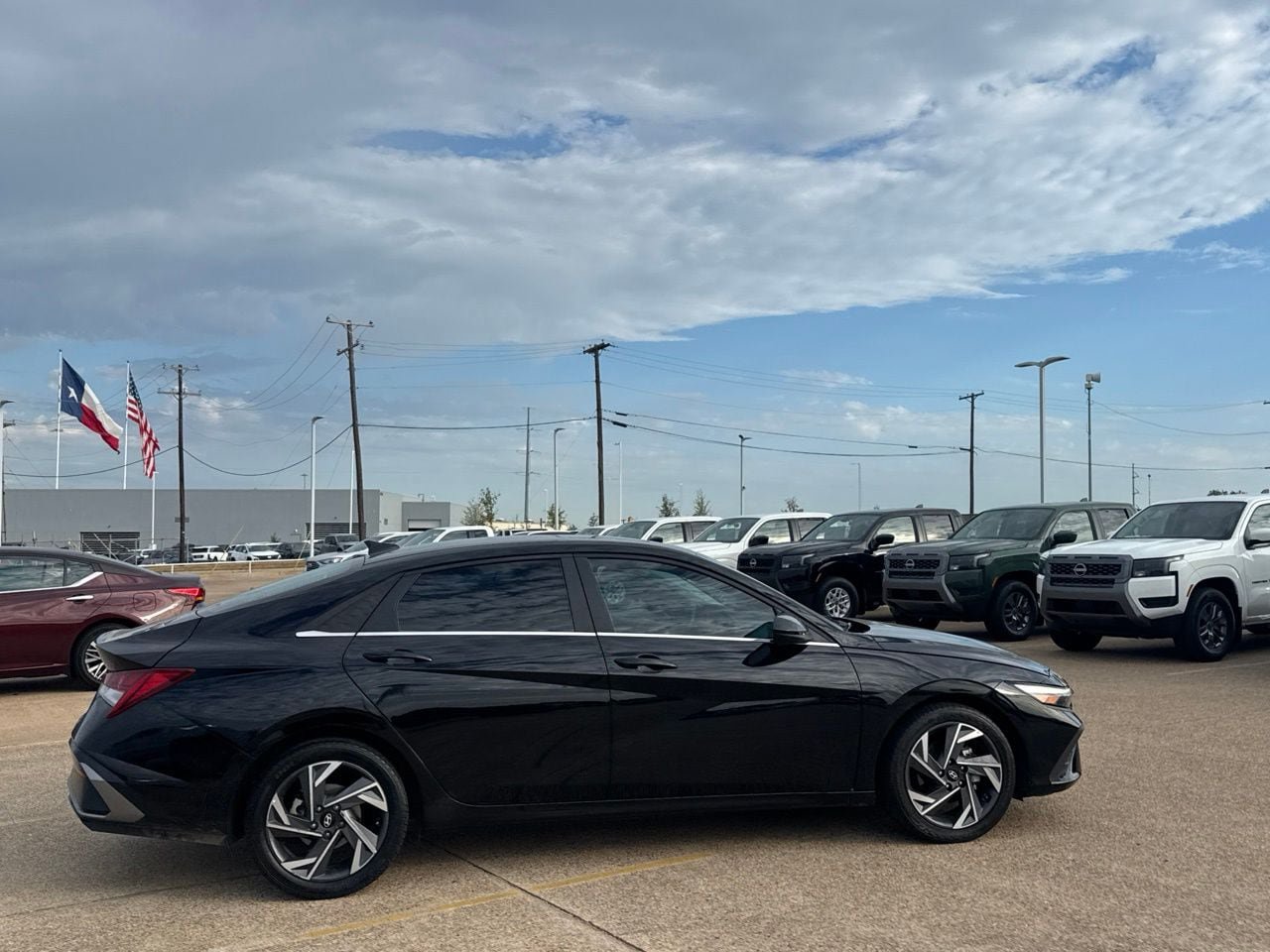 Used 2025 Hyundai Elantra SEL FWD image 25