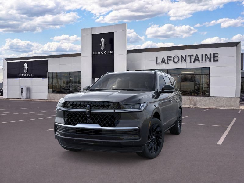 New 2026 Lincoln Navigator Reserve w/ Jet Appearance Package AWD/4WD image 2