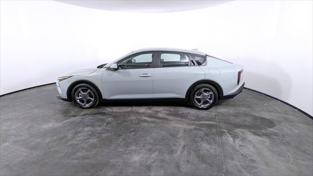 Used 2025 Kia K4 FWD image 3